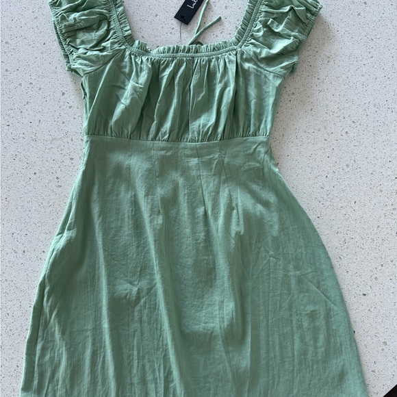 Lulu’s green off the shoulder dress, size L - brand new - Picture 2 of 4